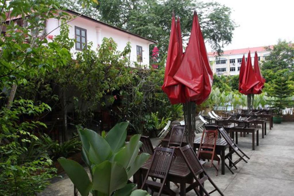 Basaga Holiday Residences Kuching Eksteriør billede