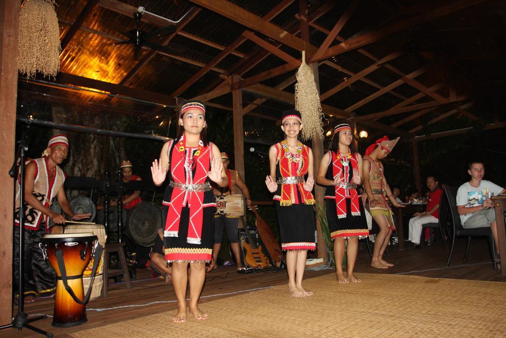 Basaga Holiday Residences Kuching Eksteriør billede